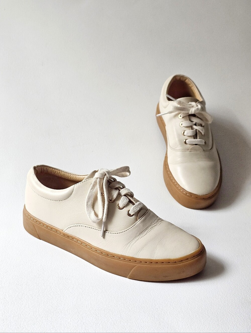Nisolo Everyday Sneaker Bone Gum Leather Sneakers Women's Size 8 Vibram Lace Up